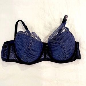 Victoria’s Secret blue bra